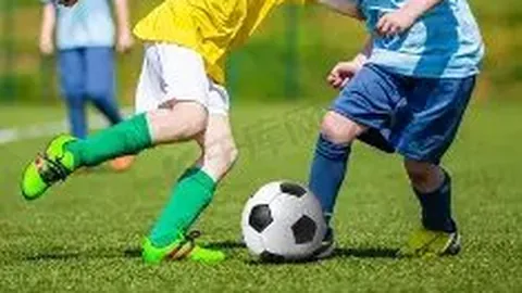 “粤港澳全运会羽毛球女双项目，福建选手黄东萍、谭宁夺冠”